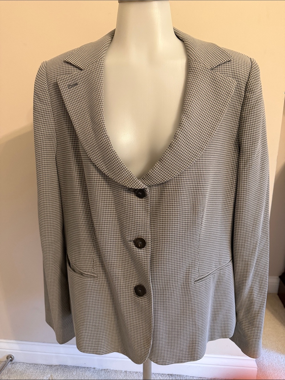 Armani Collezioni Black & White Houndstooth Single-Breasted Jacket